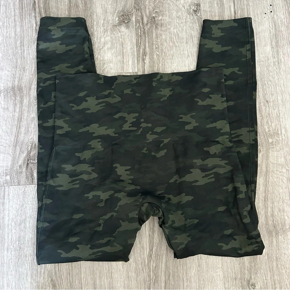 SPANX Pants - Spanx Seamless Look at Me Now Leggings Green Camo High Waisted Full Length